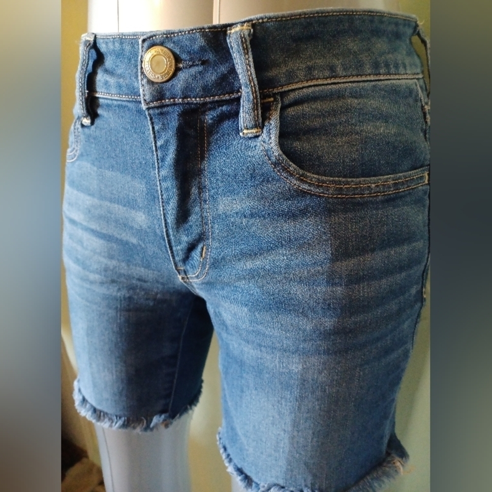 American Eagle Dark Indigo Blue Denim Raw Hem Shorts - Picture 5 of 7